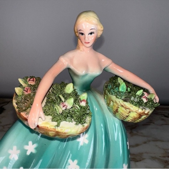 RARE Vintage ESD Porcelain Blonde Women Figurine 
Teal Floral Dress MR7922 Japan - Picture 4 of 11